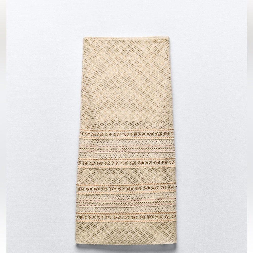 VIRAL NEW ZARA VACATION SUMMER/VACATION CROCHET SKIRT SIZE SIZE M
🚨NO DISCOUNT - Picture 6 of 9